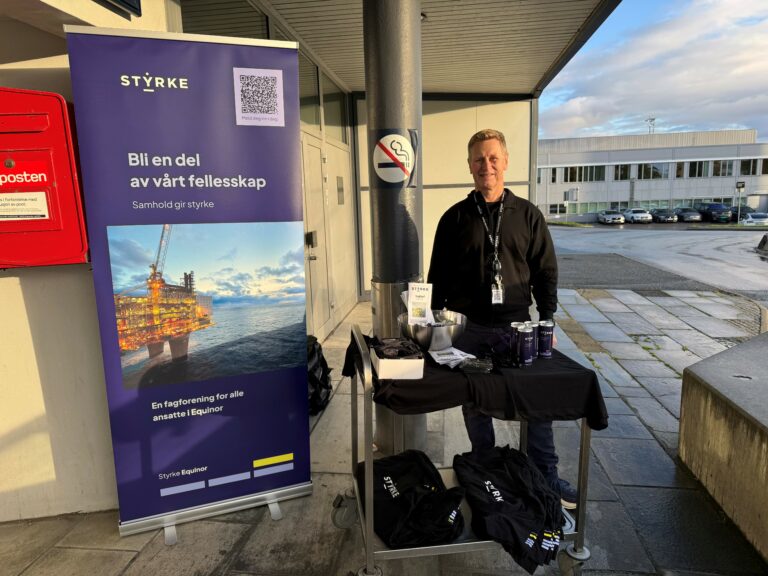 Heltidstillitsvalgt Terje Werner Hansen møtte medlemmer på heliporten på Flesland