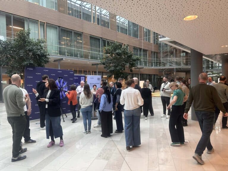 Påskestand på Sandsli